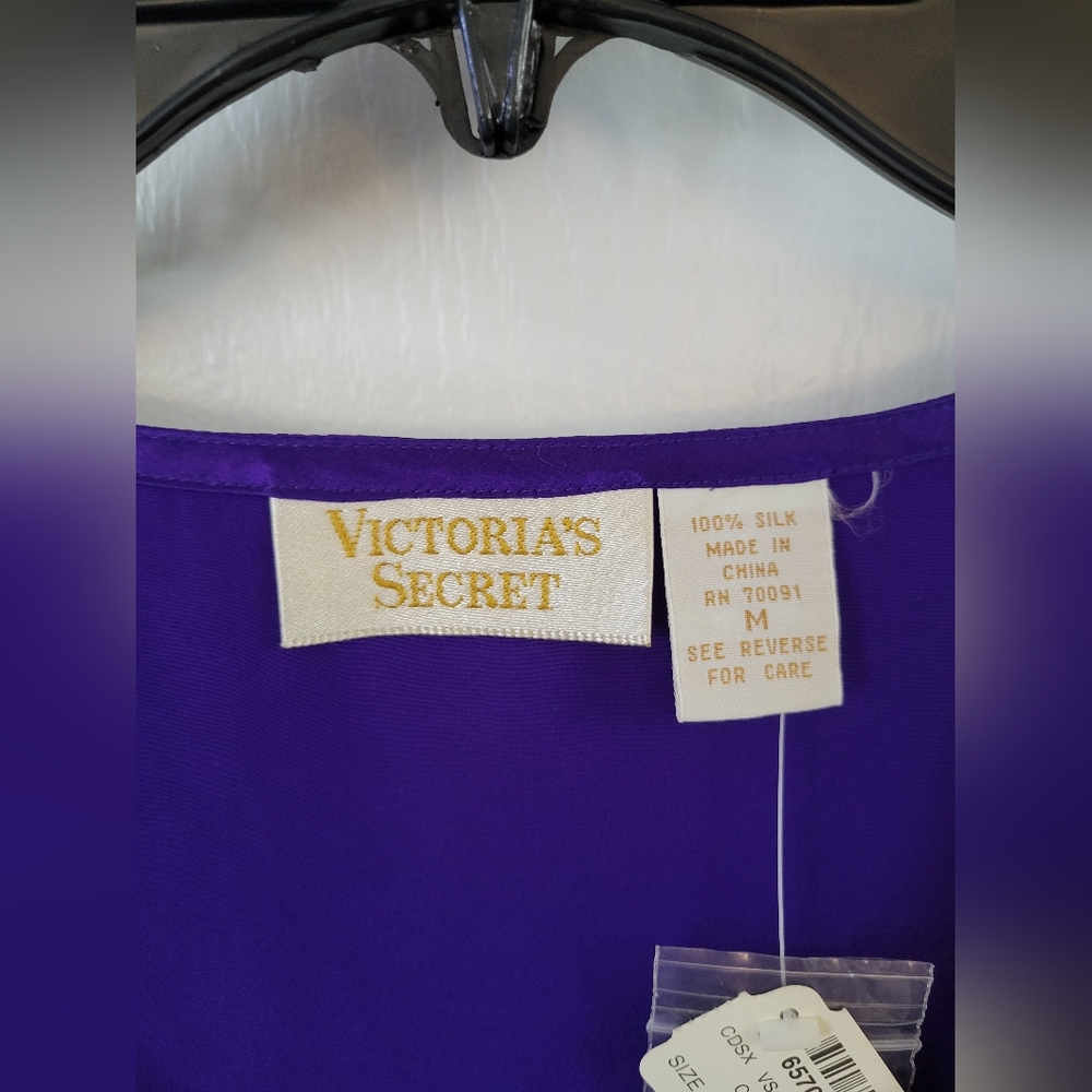 NWT Vintage Victoria’s Secret Gold Label 100% Silk Sleep Shirt Purple Medium - Picture 3 of 9
